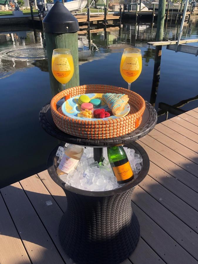 فيلا Hot Tub And Dock Gilligan'S On The Island Matlacha المظهر الخارجي الصورة